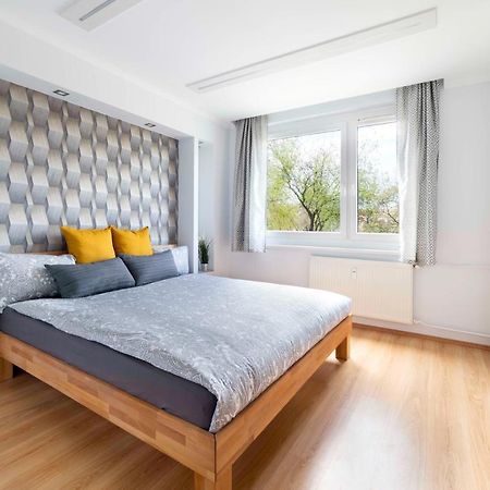 Comfort 66 - Real-Life 3-Room Family Stay With 4 Beds 미슈콜츠 외부 사진
