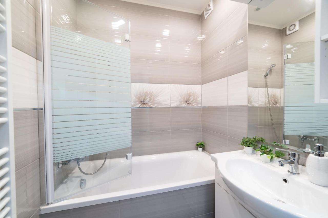 Comfort 66 - Real-Life 3-Room Family Stay With 4 Beds 미슈콜츠 외부 사진