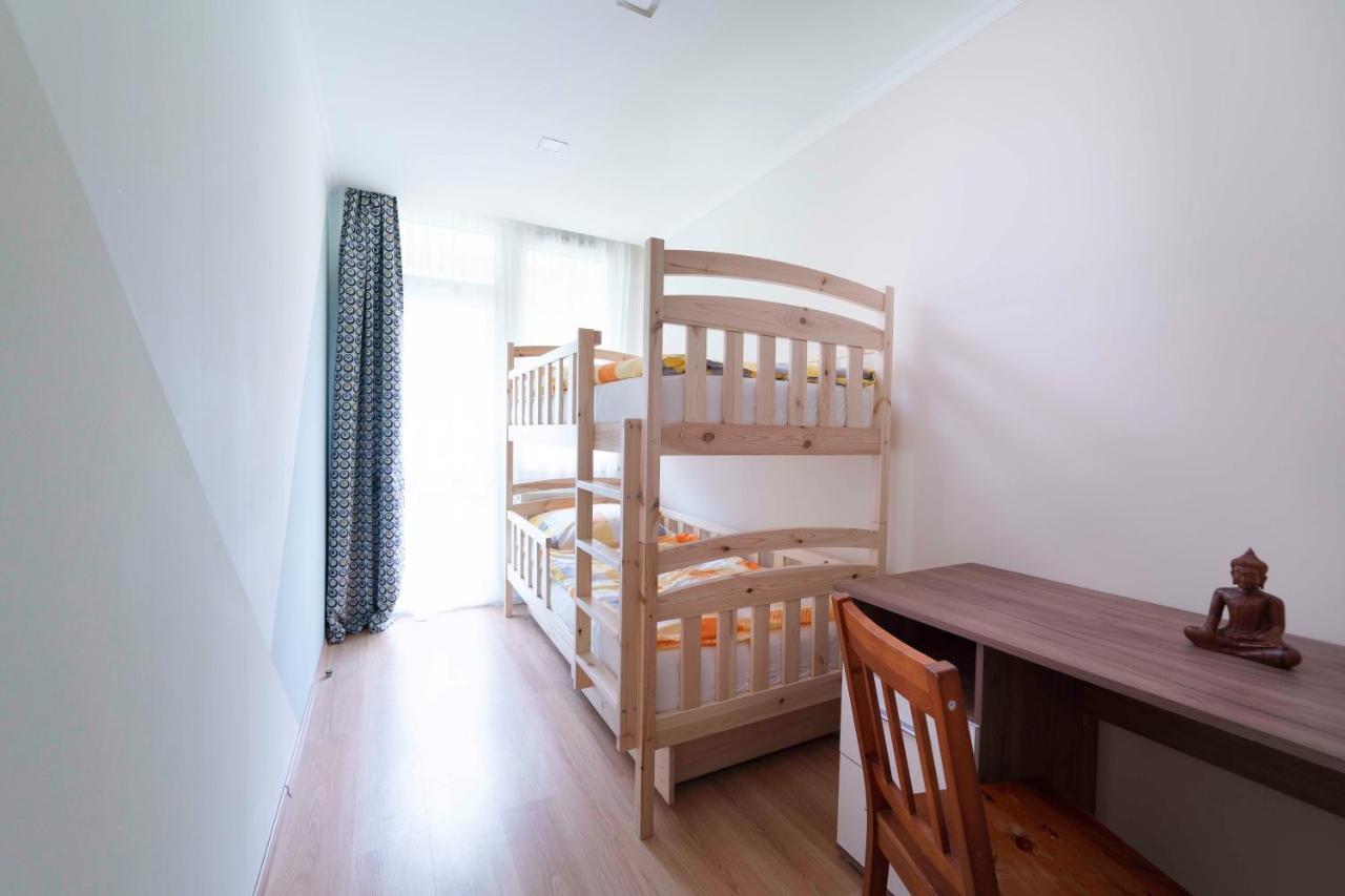 Comfort 66 - Real-Life 3-Room Family Stay With 4 Beds 미슈콜츠 외부 사진
