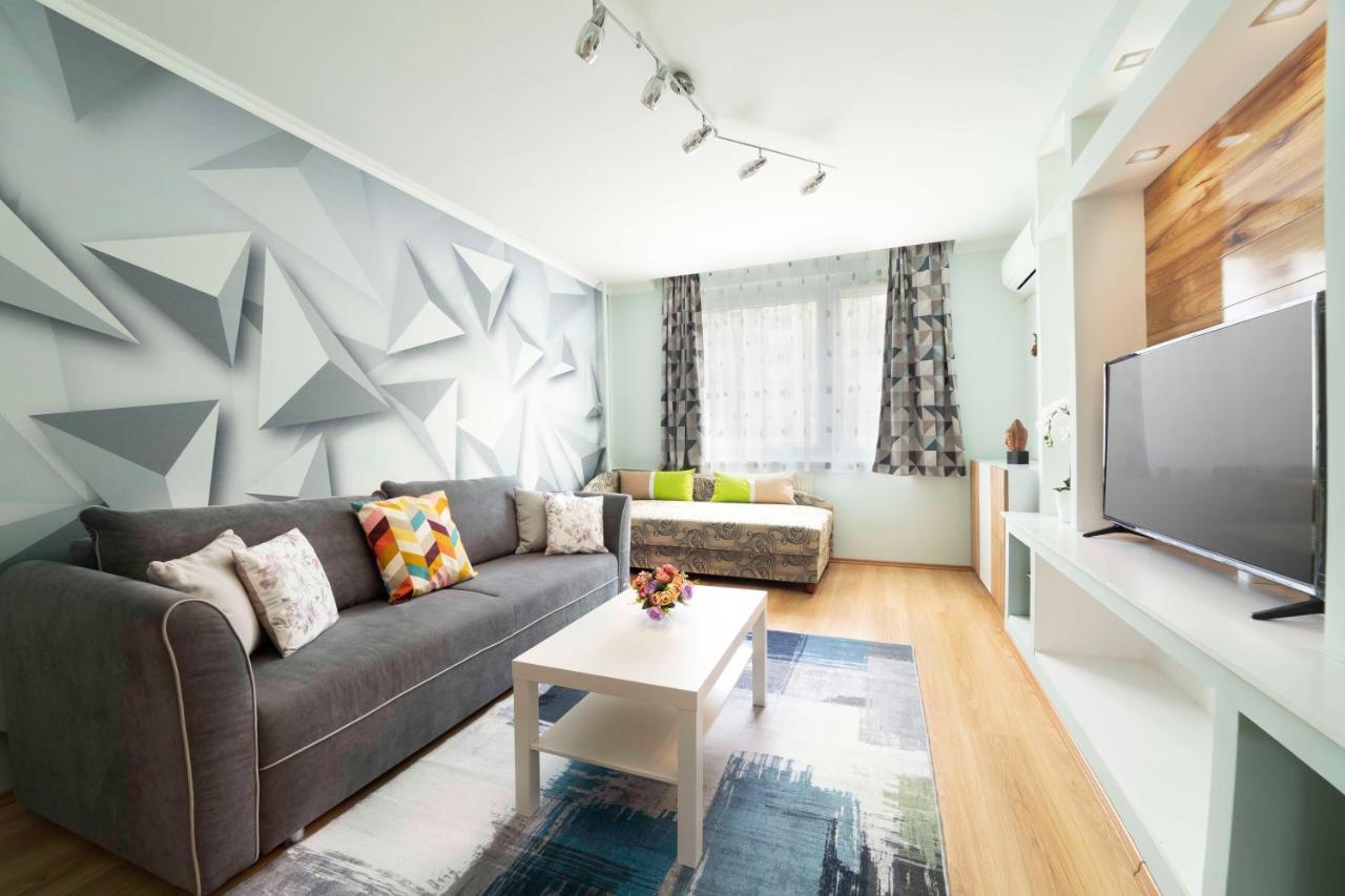 Comfort 66 - Real-Life 3-Room Family Stay With 4 Beds 미슈콜츠 외부 사진