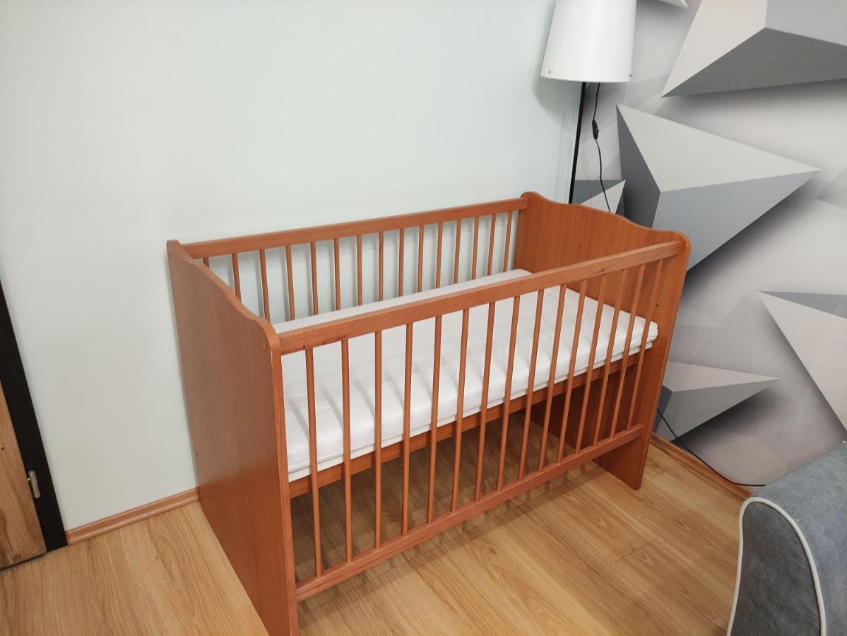 Comfort 66 - Real-Life 3-Room Family Stay With 4 Beds 미슈콜츠 외부 사진